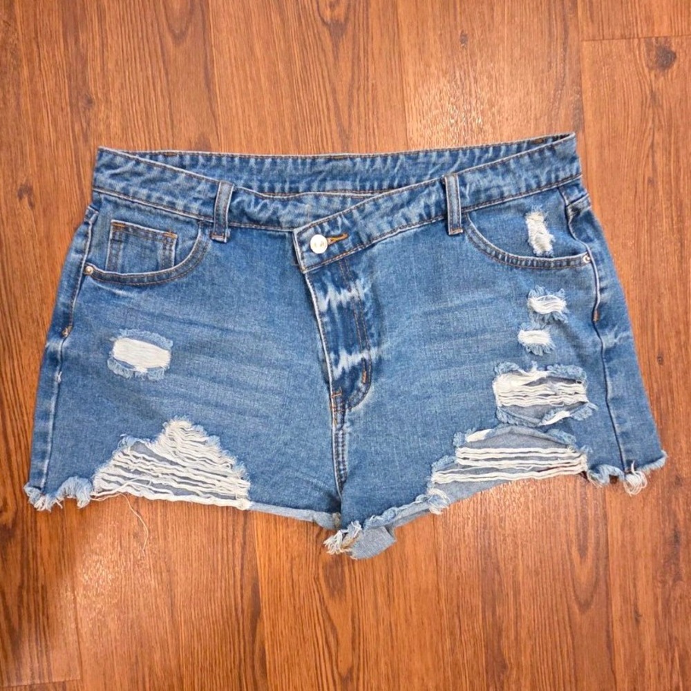 SHEIN Women's Blue Distressed Denim Cut Off Shorts Size 14 5-Pocket Button